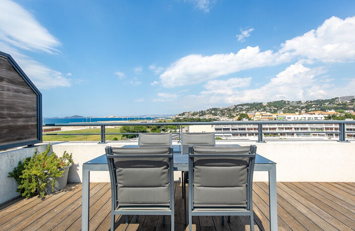 DERNIER  ETAGE VUE MER  T4/5  PRADO/BORELY — photo 5