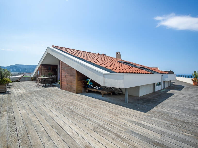 DERNIER  ETAGE VUE MER  T4/5  PRADO/BORELY — photo 1
