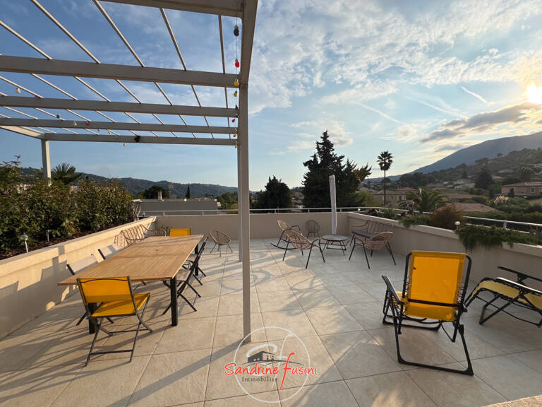Superbe appartement 3 pièces avec terrasse en dernier étage — photo 1