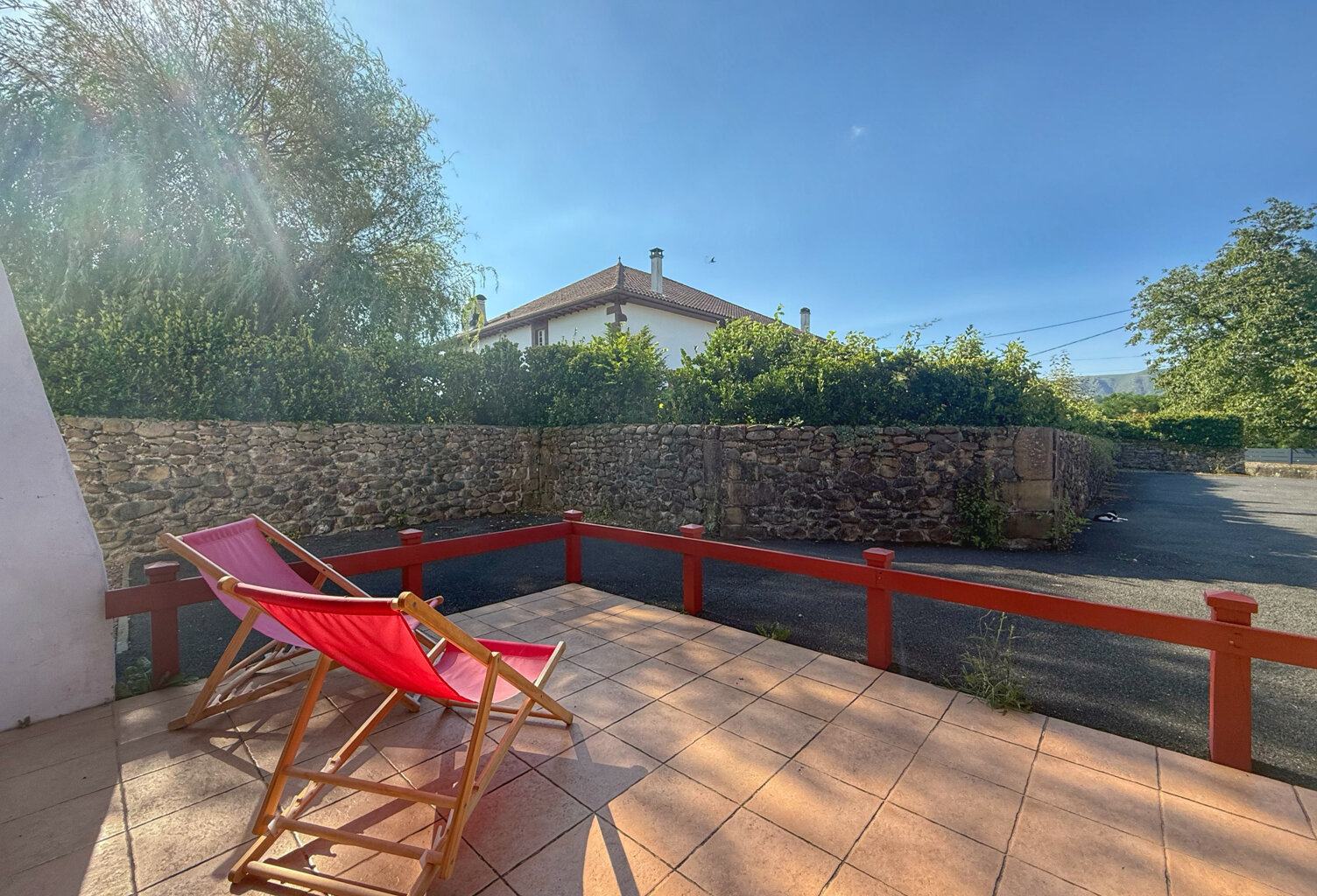 Appartement T3 avec terrasse et parking — photo 1
