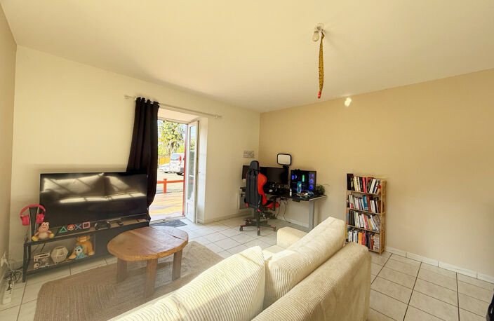 Appartement T3 avec terrasse et parking — photo 4