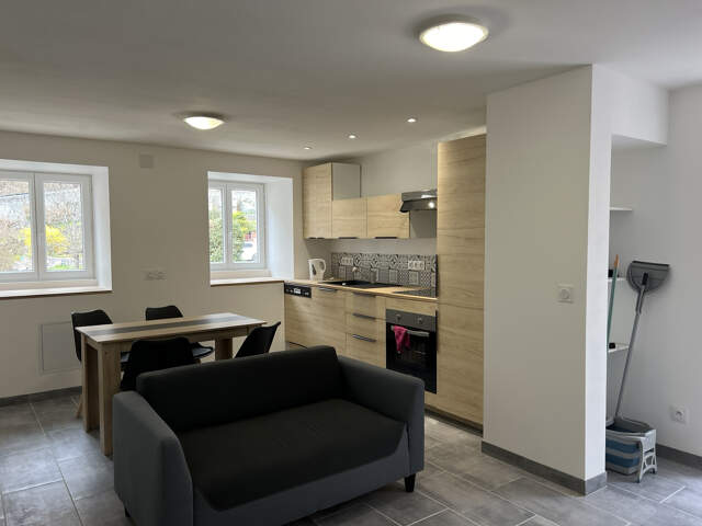 Appartement T2 meublé entièrement rénové — photo du bien