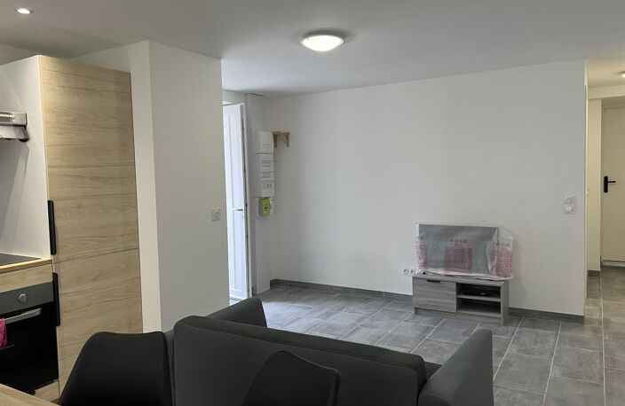 Appartement T2 meublé entièrement rénové — photo 3