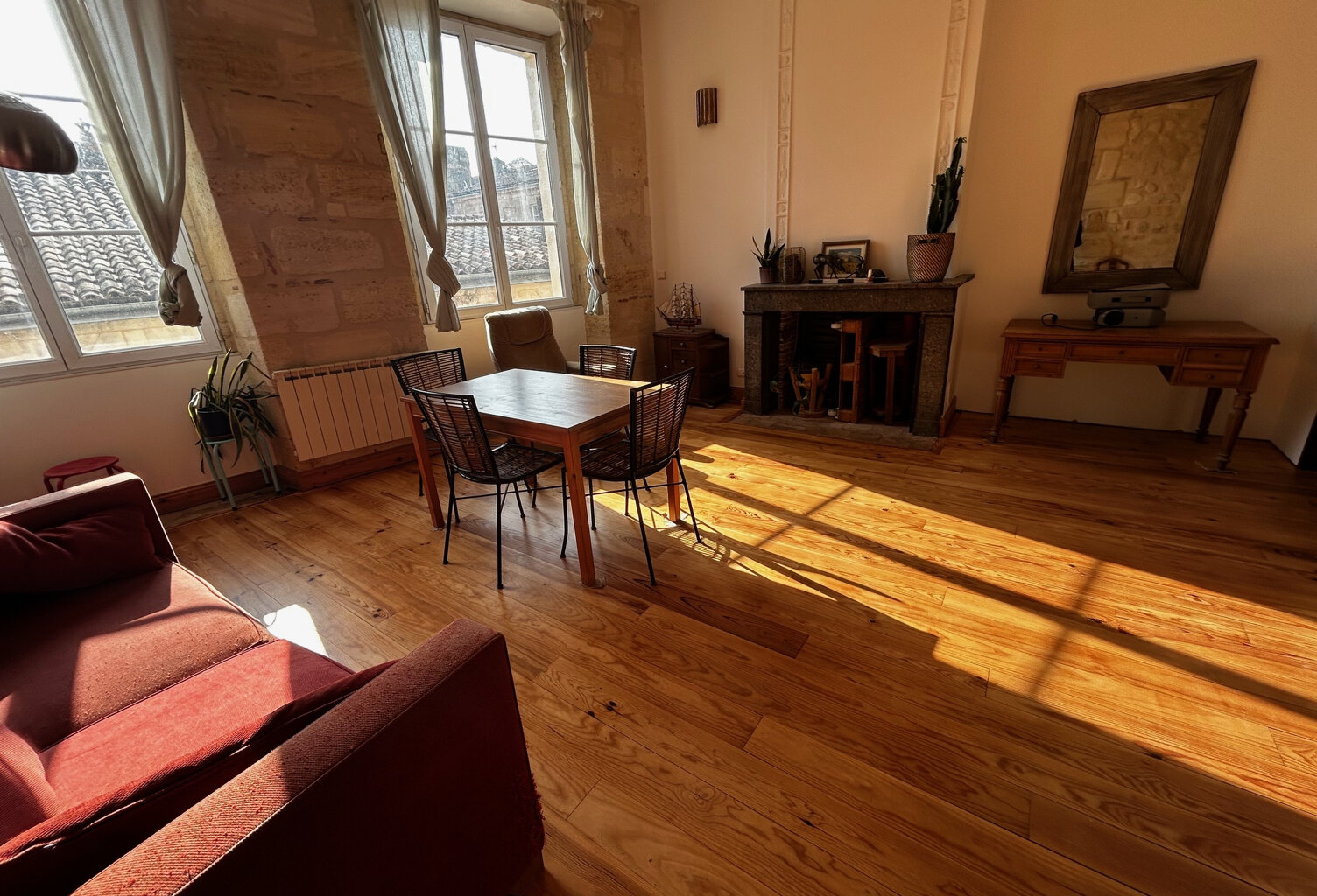 Appartement Type 2 - BORDEAUX SAINT PIERRE — photo 1