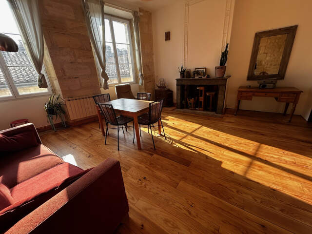 Appartement Type 2 - BORDEAUX SAINT PIERRE — photo du bien
