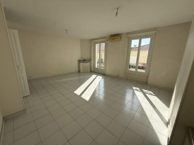 A LOUER BUREAUX 30 M RUE D'ANTIBES — photo du bien