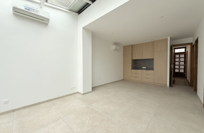 ÉCHOPPE T3 BIS DE 81 M2 AVEC JARDIN ET ET ABRI VOITURE   BOR — photo 2