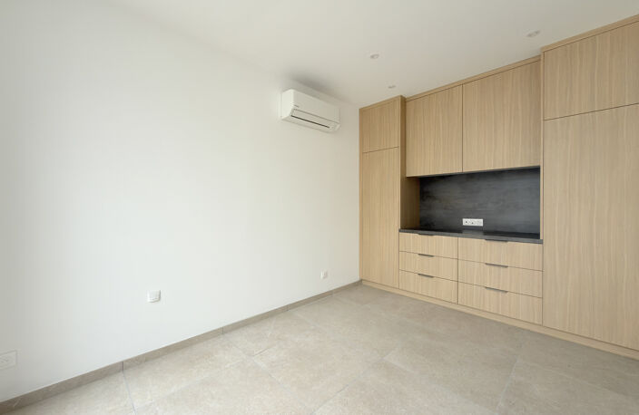 ÉCHOPPE T3 BIS DE 81 M2 AVEC JARDIN ET ET ABRI VOITURE   BOR — photo 4