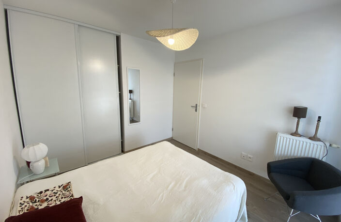 BEL APPARTEMENT T4 MEUBLÉ AVEC 2 PLACES DE PARKING — photo 5
