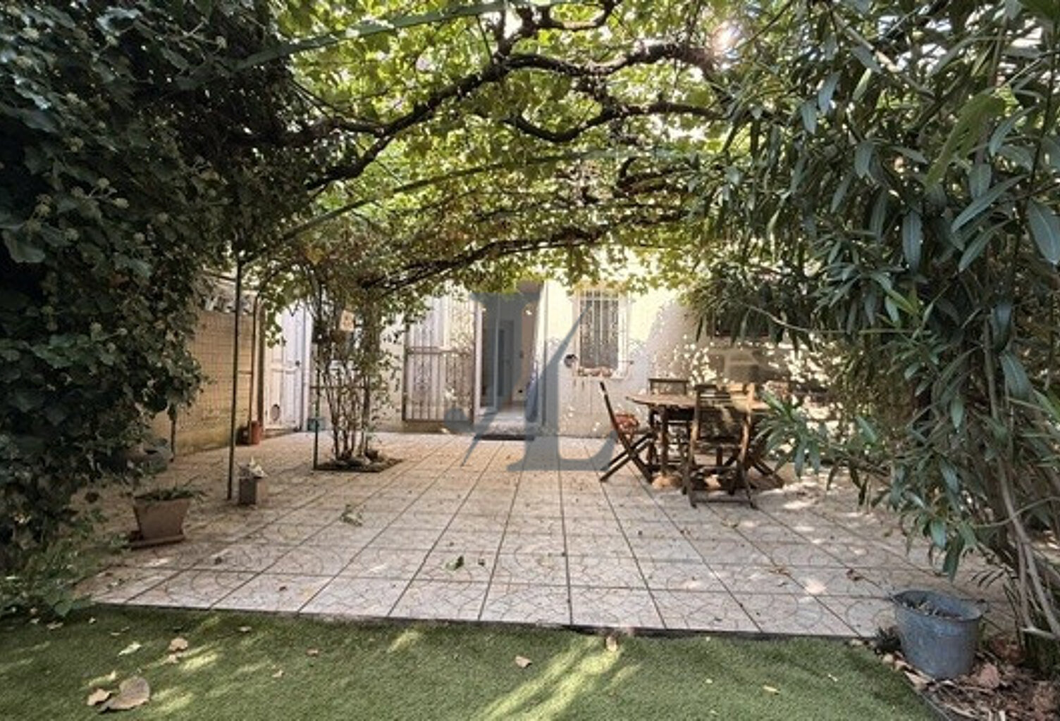 MAISON DE TYPE 7 AVEC TERRAIN — photo 1