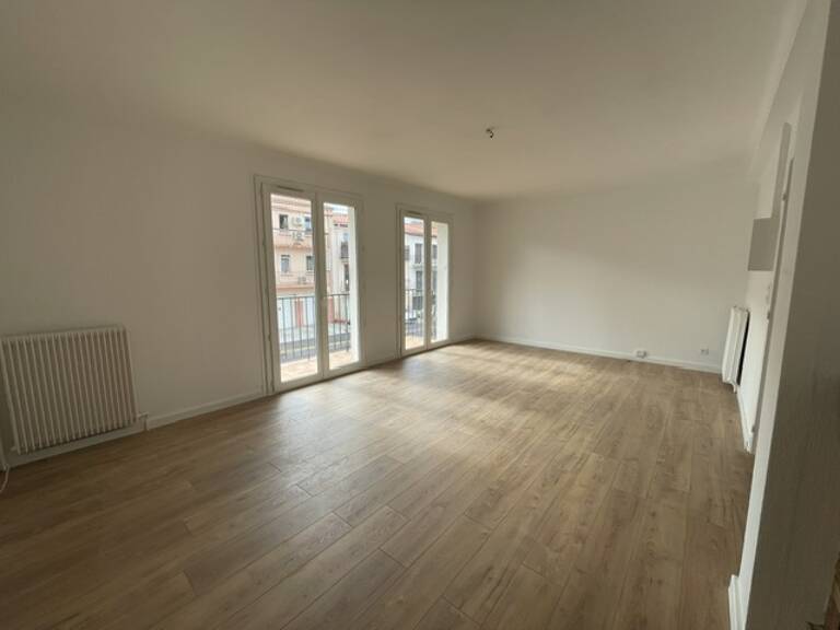APPARTEMENT T4 RENOVE AVEC GARAGE INDIVIDUEL - QUARTIER SAINT MARTIN — photo 1