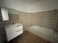 APPARTEMENT T4 RENOVE AVEC GARAGE INDIVIDUEL - QUARTIER SAINT MARTIN — photo 4