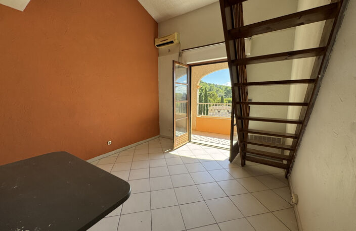 T1 - DUPLEX - PARKING — photo 4