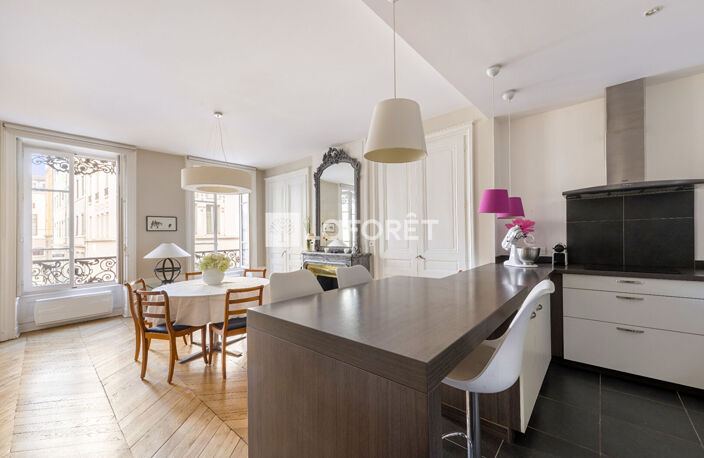 Bel appartement bourgeois de 170 m2 au coeur d'Ainay — photo 3