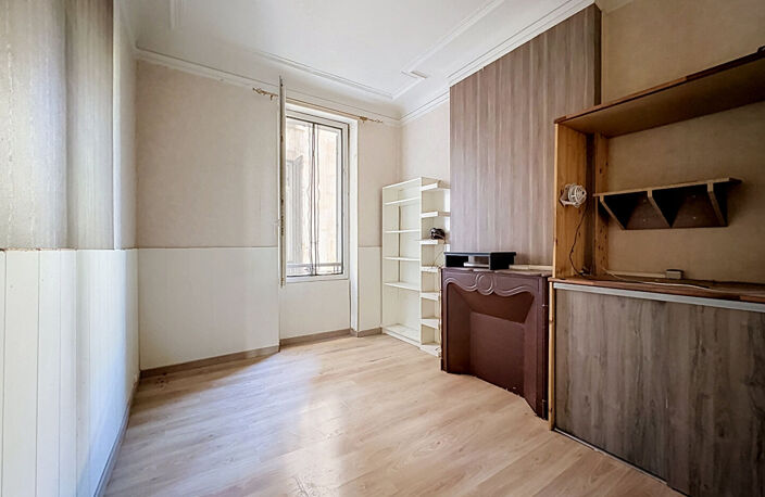 A vendre en exclusivité un appartement 4 pièces 81 m2 secteur Préfecture/ Fongate 13006 MARSEILLE — photo 4