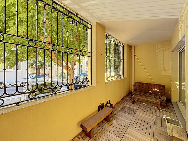 À vendre un appartement 2 pièces de 51 m2 avec terrasse secteur Corniche Kennedy/ Catalans 13007 MARSEILLE — photo 1