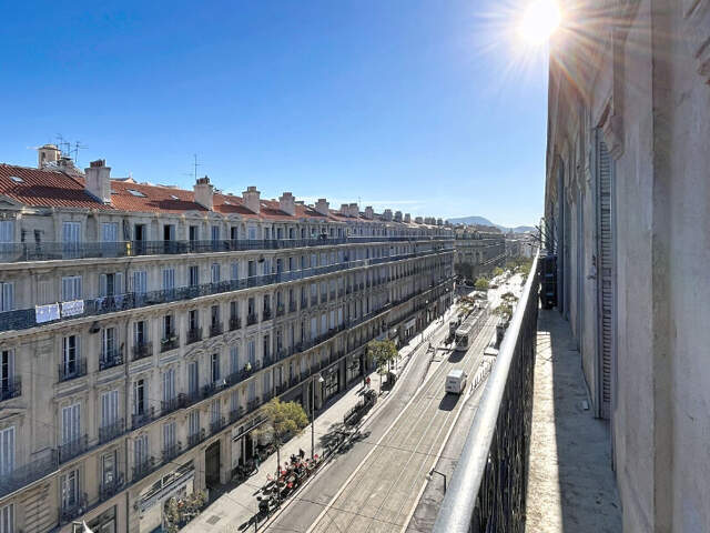 Appartement en duplex 3 chambres  Secteur République — photo du bien