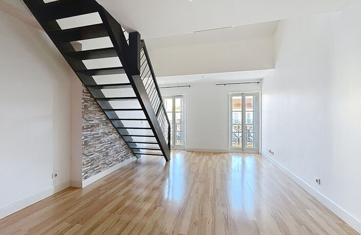 Appartement en duplex 3 chambres  Secteur République — photo 2