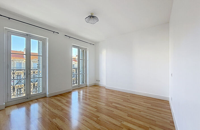 Appartement en duplex 3 chambres  Secteur République — photo 3