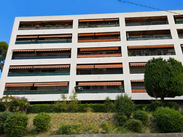Appartement La Trinite 3 pièces 60 m2 cave et 2 places de parkings ext. — photo du bien