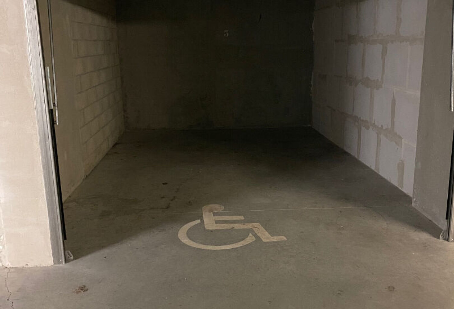 Parking / box Vernaison 17.3 m2 — photo 1