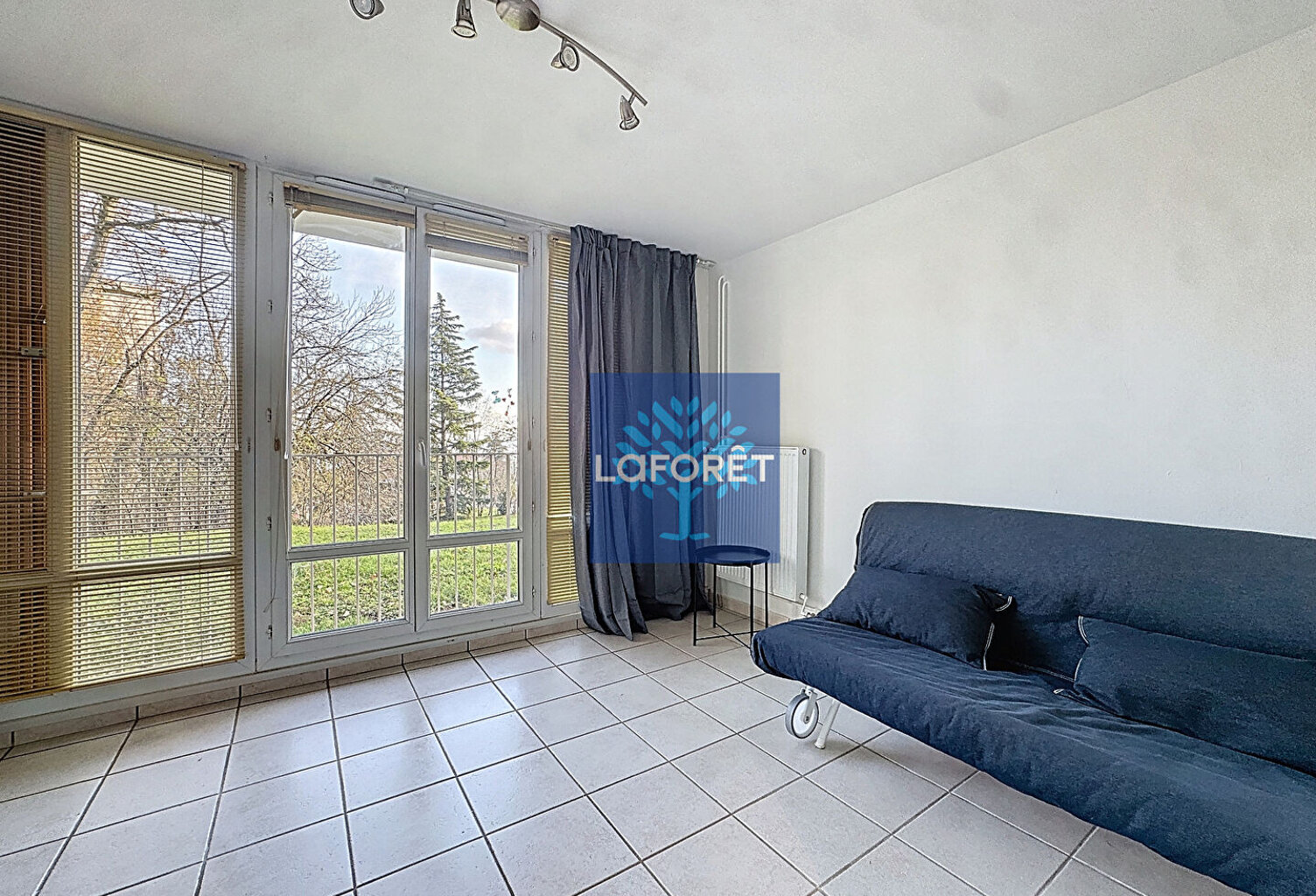Appartement La Mulatiere 1 pièce(s) 25.05 m2 — photo 1