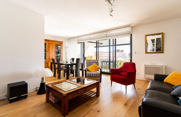 Appartement T4 Côte Pavée : Raymond Naves — photo 3