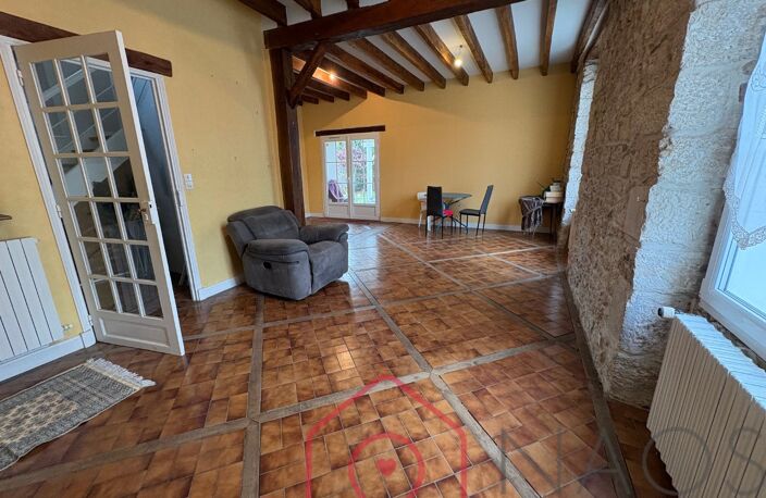 Jolie maison en pierres — photo 3