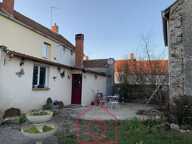 Jolie maison en pierres — photo 2
