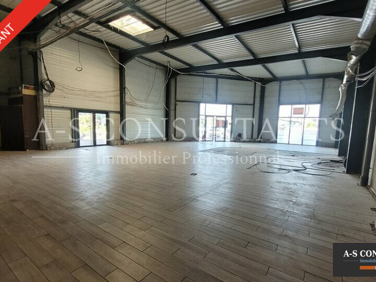 LOCAL COMMERCIAL à louer — photo 1