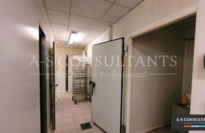 LOCAL COMMERCIAL à louer — photo 4