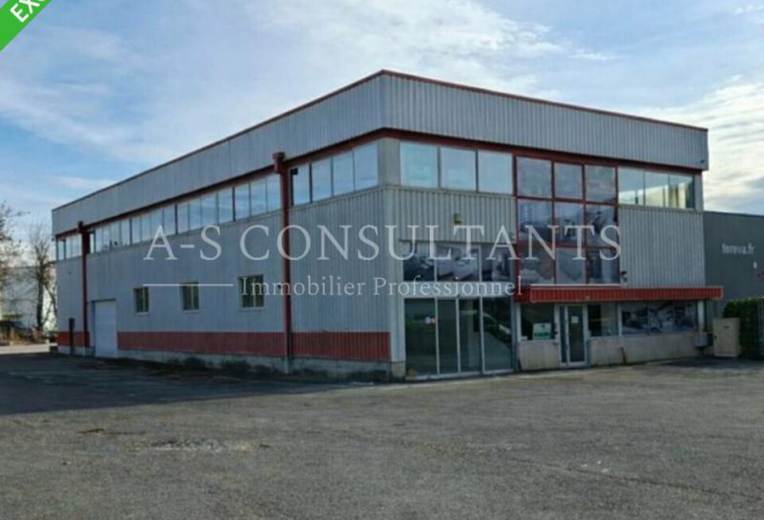 COMMERCE/ENTREPÔT/BUREAUX à louer — photo 1
