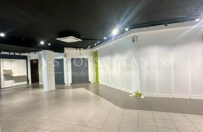 LOCAL COMMERCIAL à louer — photo 3