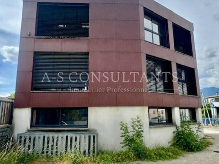 BUREAUX / LOCAUX PRO à vendre — photo 1