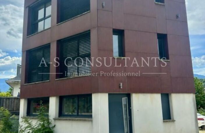 BUREAUX / LOCAUX PRO à vendre — photo 2