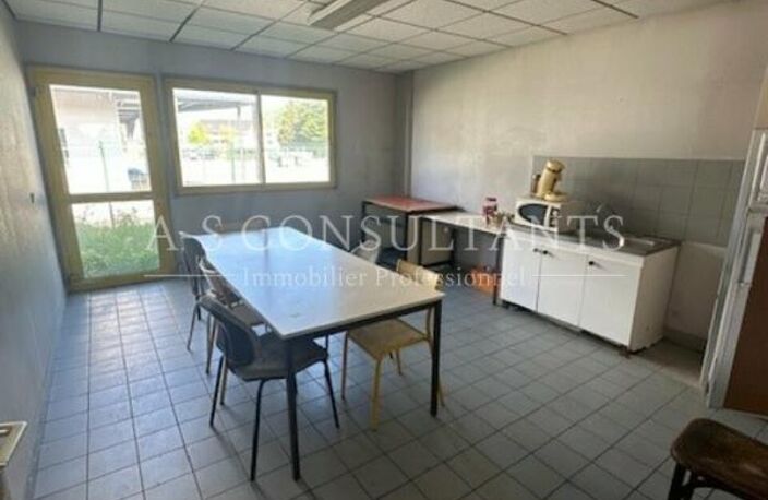 BATIMENT INDUSTRIEL+BUREAUX à vendre — photo 4