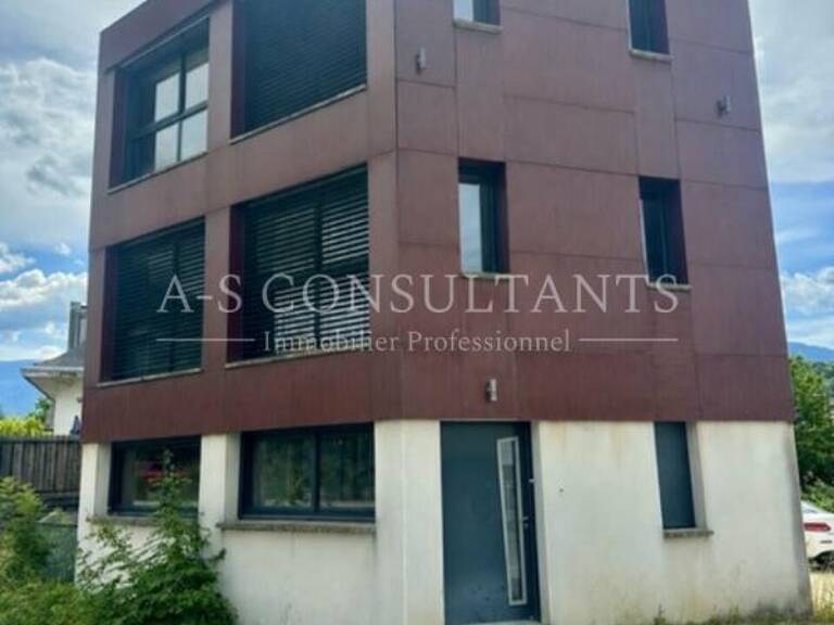 BUREAUX / LOCAUX PRO à louer — photo 1