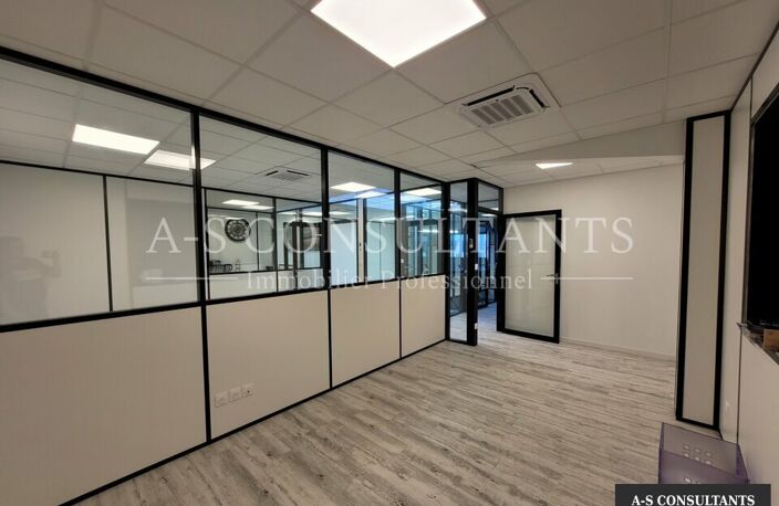 BUREAUX à louer — photo 4