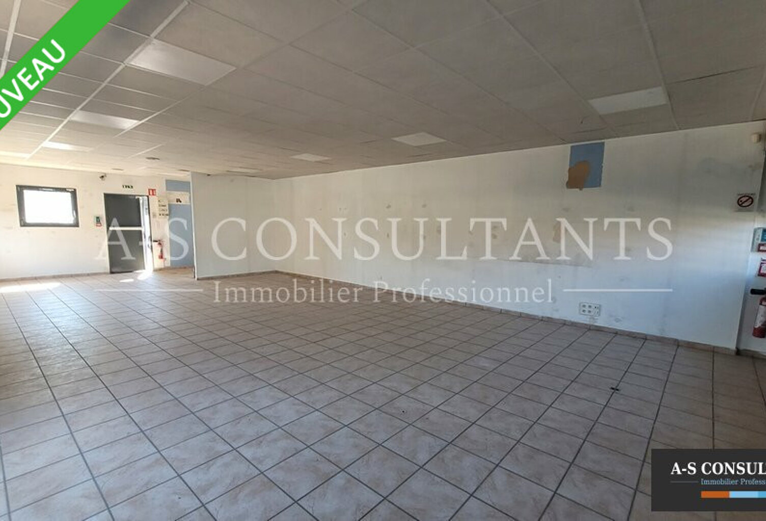 LOCAL COMMERCIAL à louer — photo 1
