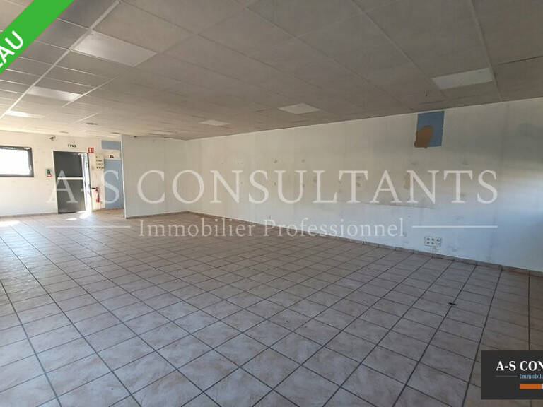 LOCAL COMMERCIAL à louer — photo 1