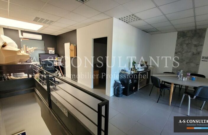 LOCAL COMMERCIAL à louer — photo 3
