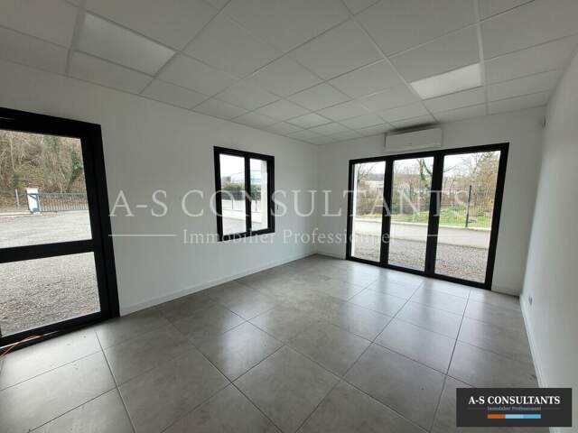 BUREAUX à louer — photo du bien