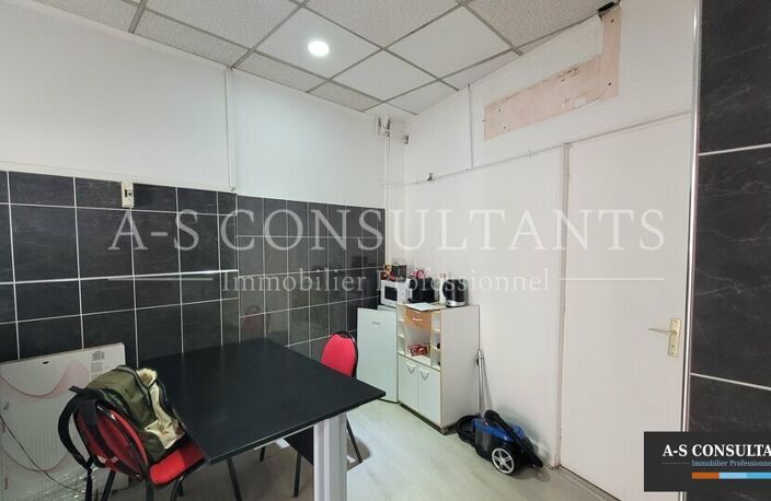 LOCAL COMMERCIAL à vendre — photo 4