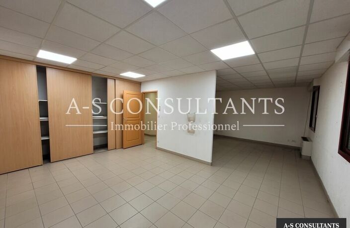 BUREAUX à vendre — photo 2
