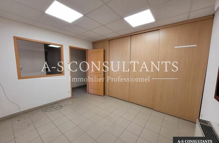 BUREAUX à vendre — photo 3