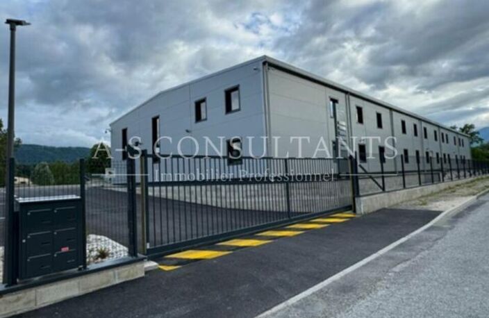ENTREPÔTS AVEC MEZZANINE à vendre — photo 4