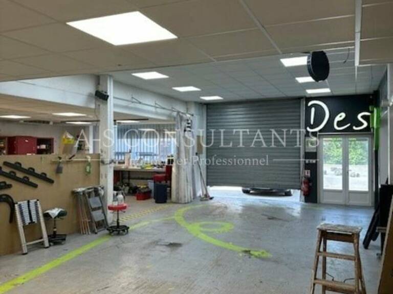 ENTREPOT AVEC BUREAUX à vendre — photo 1