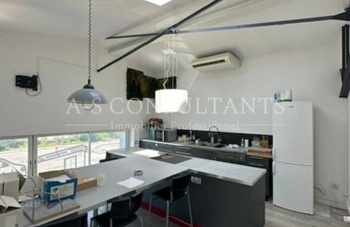 ENTREPOT AVEC BUREAUX à vendre — photo 5