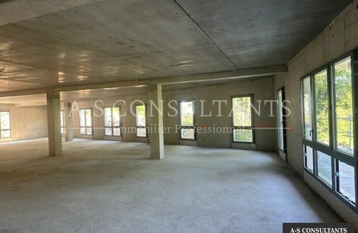 BUREAUX - LOCAUX PRO à vendre — photo 2
