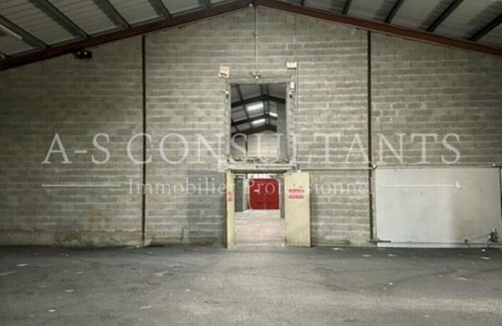 ENTREPÔT/LOCAL COMMERCIAL à louer — photo 5